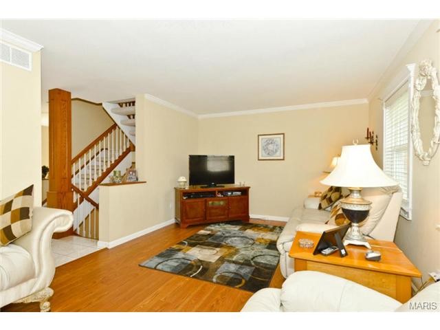 848 Lilybud Ct, Ballwin, MO 63011 photo 2