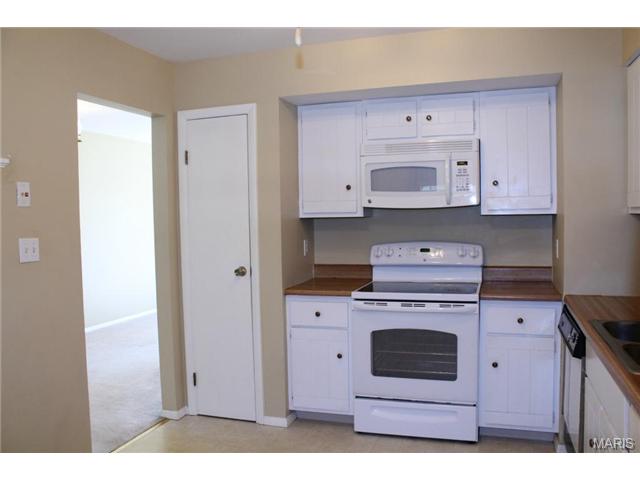 626 Painted Vis, Ballwin, MO 63021 photo 6