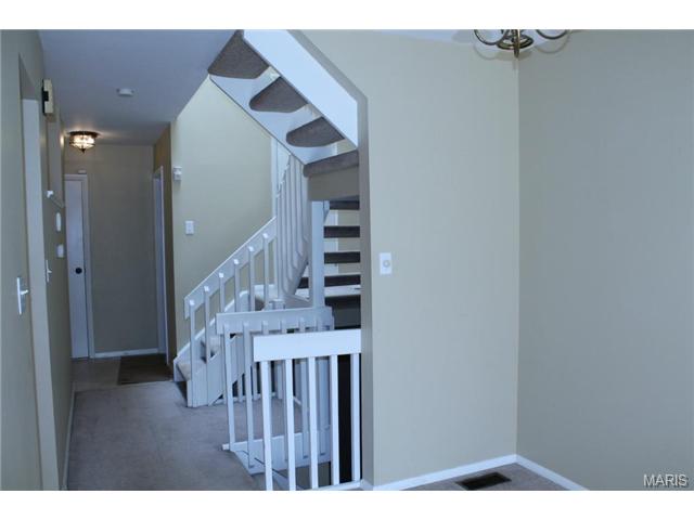 626 Painted Vis, Ballwin, MO 63021 photo 3