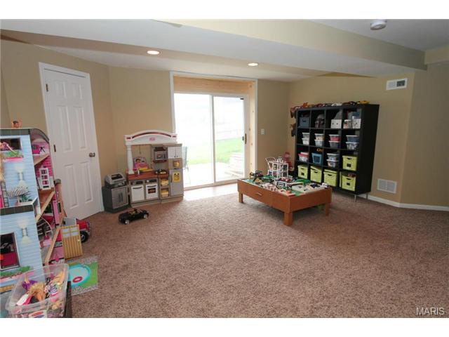 1418 Chambers Dr, O'fallon, MO 63366 photo 15