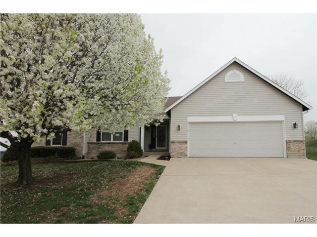 1418 Chambers Dr, O'fallon, MO 63366 photo 1