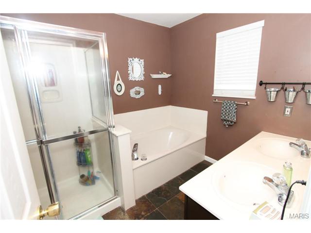 1418 Chambers Dr, O'fallon, MO 63366 photo 6