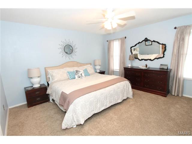 1418 Chambers Dr, O'fallon, MO 63366 photo 5