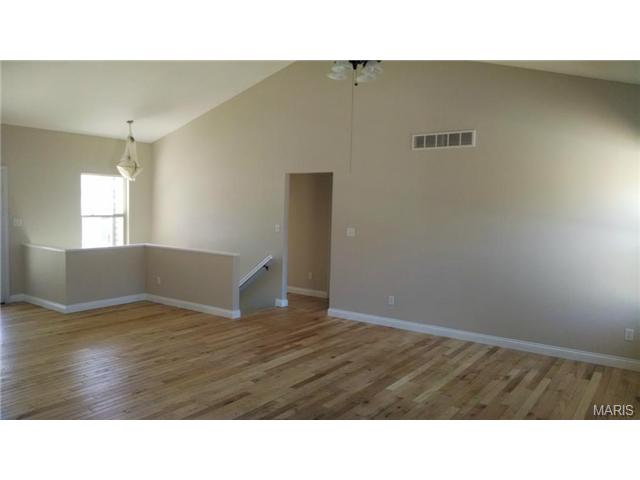 507 Lake Dr, O'fallon, MO 63366 photo 6