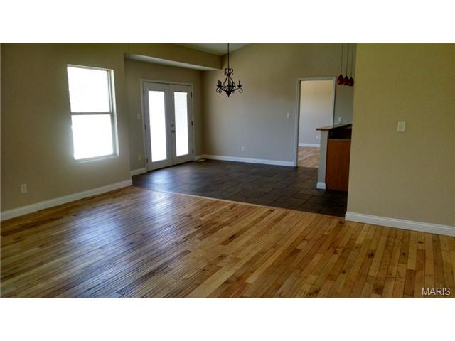 507 Lake Dr, O'fallon, MO 63366 photo 3