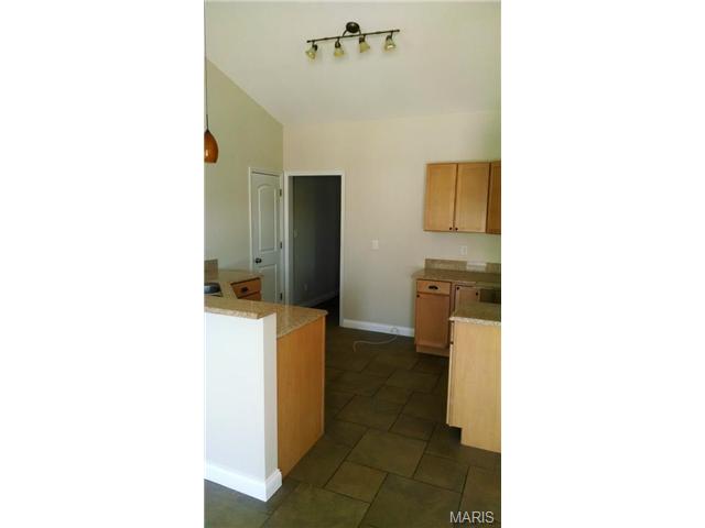 507 Lake Dr, O'fallon, MO 63366 photo 8