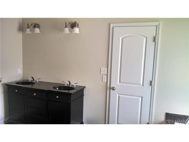 507 Lake Dr, O'fallon, MO 63366 photo 12
