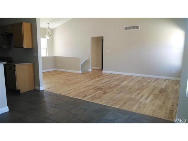 507 Lake Dr, O'fallon, MO 63366 photo 5