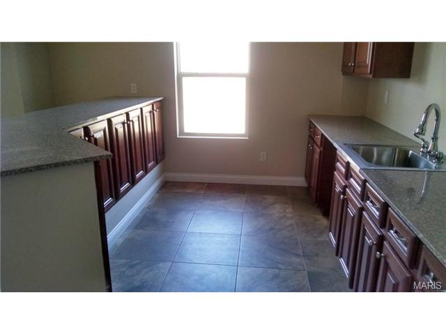 507 Lake Dr, O'fallon, MO 63366 photo 7