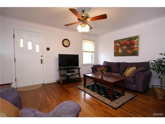 5834 Staely Ave, Affton, MO 63123 photo 2