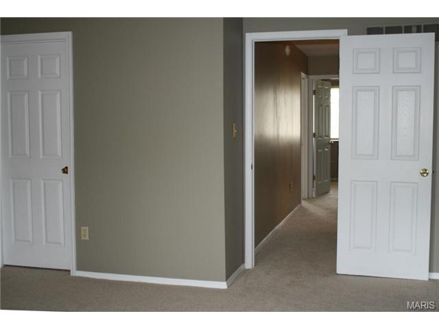 1364 Hampton Rd, Saint Charles, MO 63303 photo 17