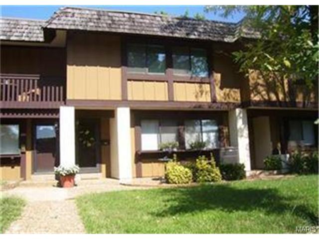 1364 Hampton Rd, Saint Charles, MO 63303 photo 1