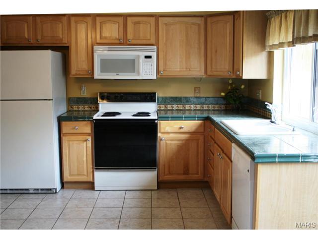 1364 Hampton Rd, Saint Charles, MO 63303 photo 8