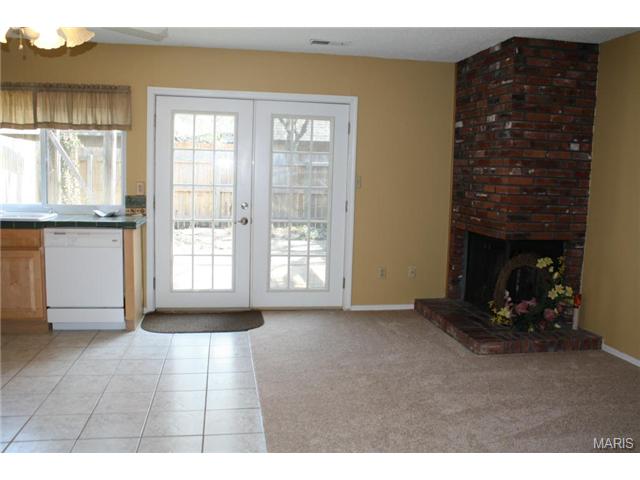 1364 Hampton Rd, Saint Charles, MO 63303 photo 18