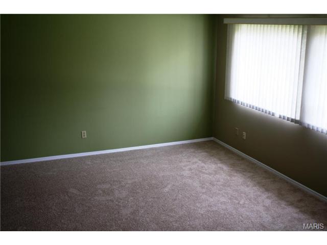 1364 Hampton Rd, Saint Charles, MO 63303 photo 10