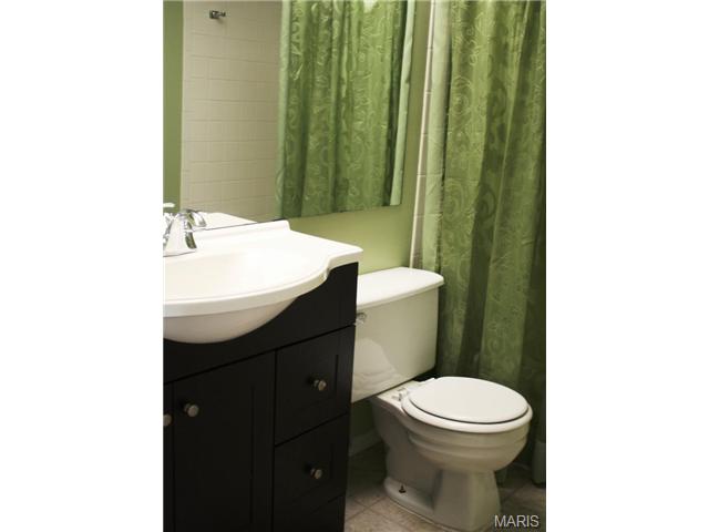 1364 Hampton Rd, Saint Charles, MO 63303 photo 7