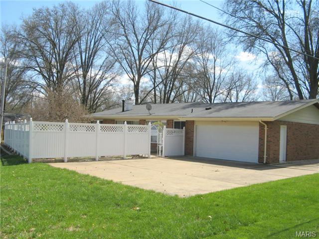 409 Algonquin Dr, Ballwin, MO 63011 photo 28
