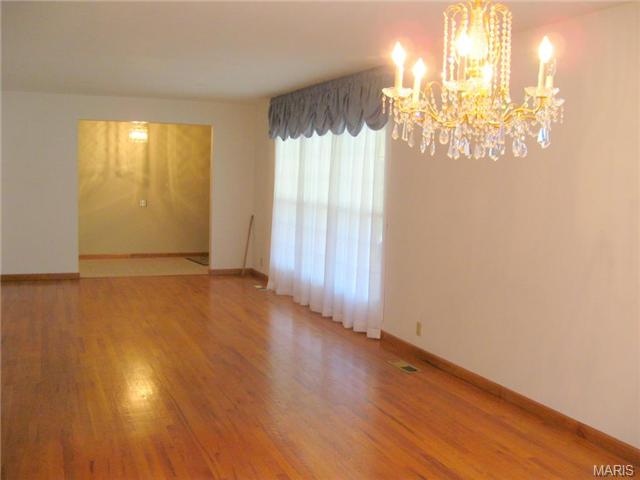 409 Algonquin Dr, Ballwin, MO 63011 photo 6
