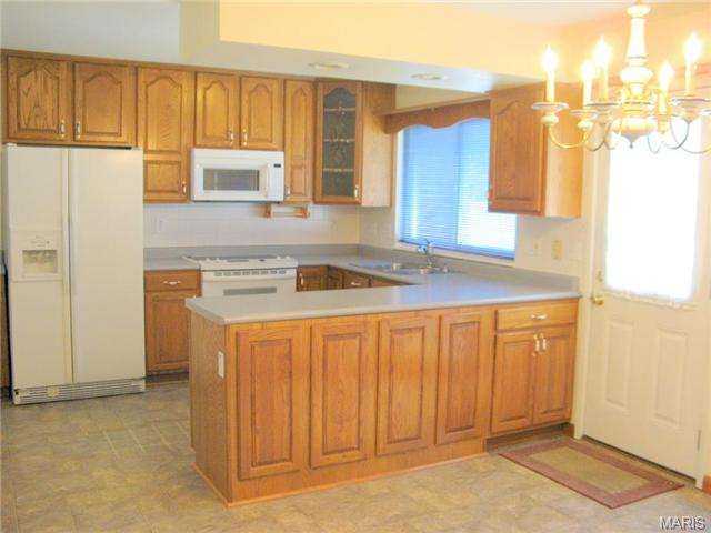 409 Algonquin Dr, Ballwin, MO 63011 photo 12