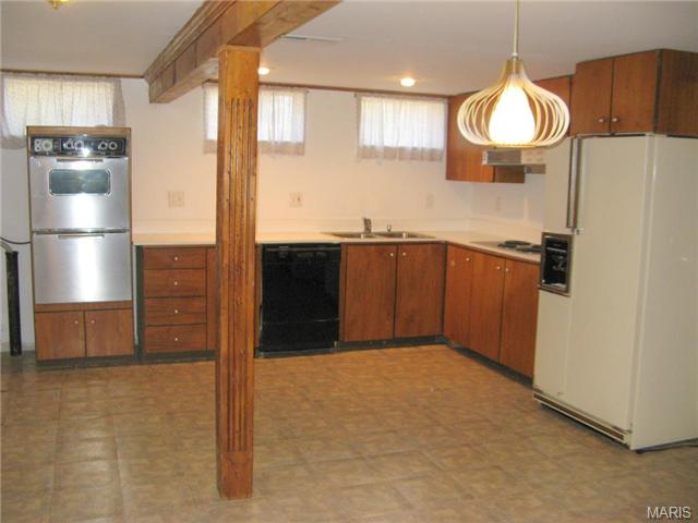 409 Algonquin Dr, Ballwin, MO 63011 photo 22