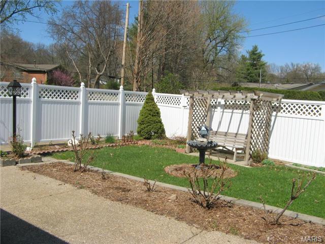 409 Algonquin Dr, Ballwin, MO 63011 photo 27