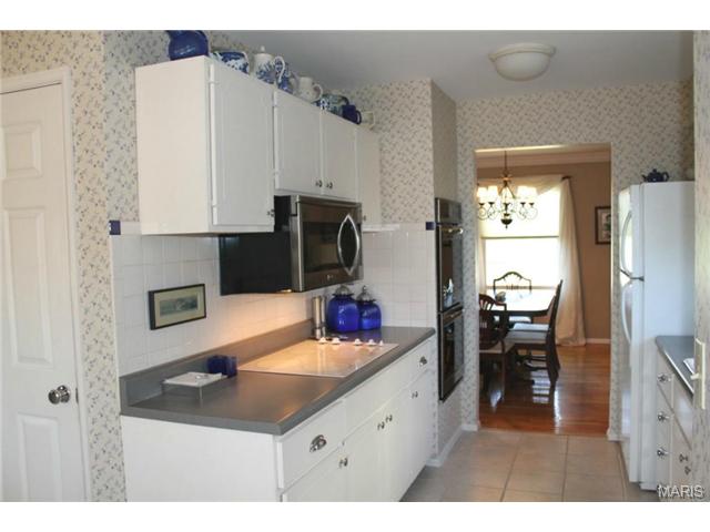 213 Wildbrier Dr, Ballwin, MO 63011 photo 12