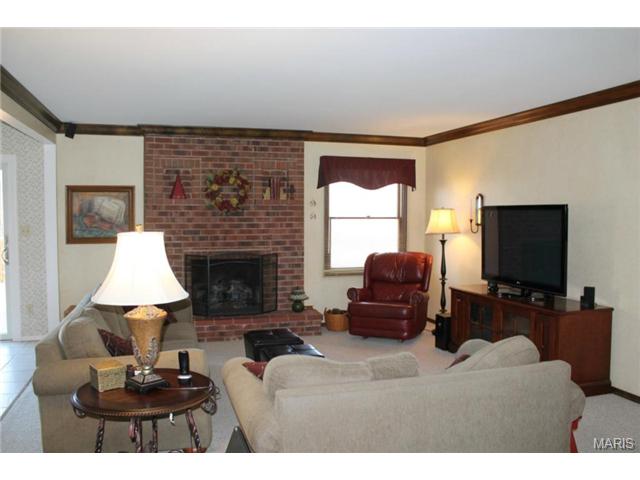 213 Wildbrier Dr, Ballwin, MO 63011 photo 10