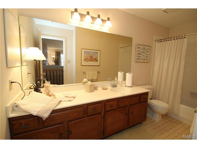 4716 Idecker Dr, Saint Louis, MO 63129 photo 20