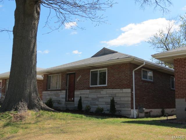 7440 Sharp Ave, Saint Louis, MO 63116 photo 2