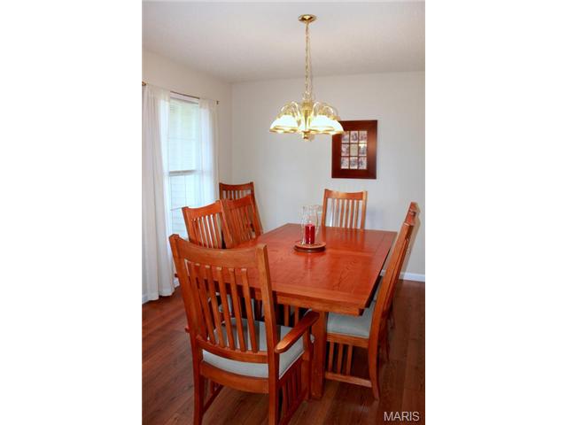 6910 Brassel Dr, O'fallon, MO 63368 photo 8