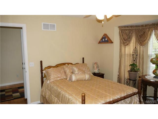 8 Piepers Gln, O'fallon, MO 63366 photo 24