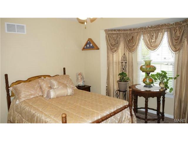 8 Piepers Gln, O'fallon, MO 63366 photo 23