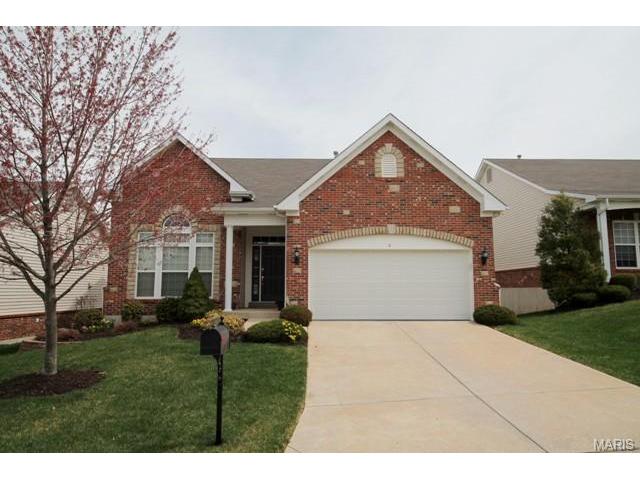 6 Eagle Bluff Ln, Saint Charles, MO 63303 photo 1