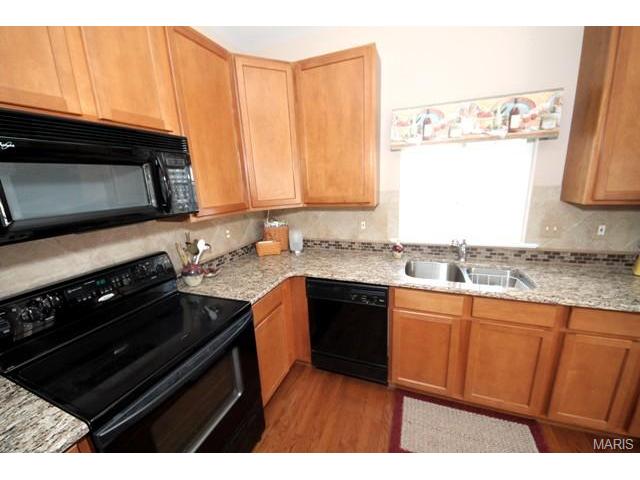 6 Eagle Bluff Ln, Saint Charles, MO 63303 photo 8