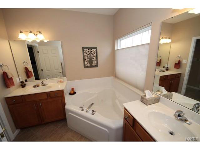 6 Eagle Bluff Ln, Saint Charles, MO 63303 photo 17