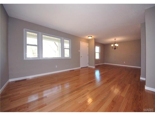 700 Shallowcreek, Ballwin, MO 63021 photo 5