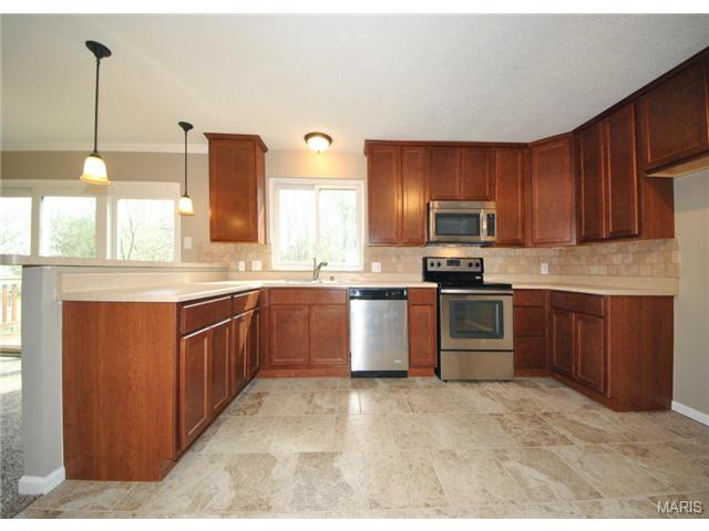 700 Shallowcreek, Ballwin, MO 63021 photo 3