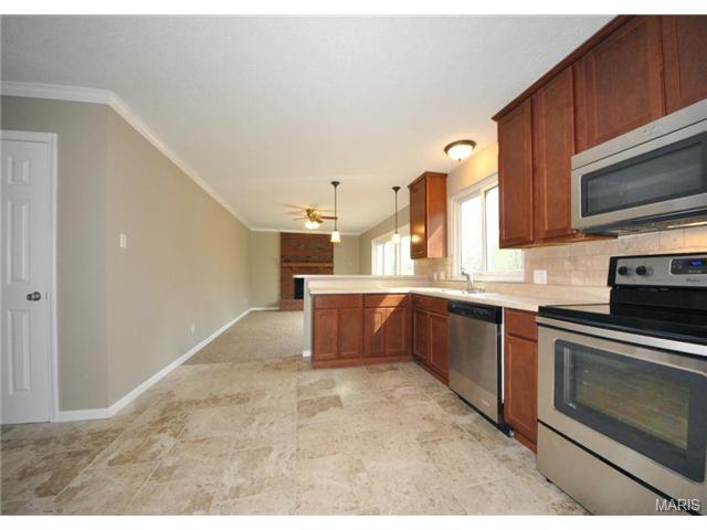 700 Shallowcreek, Ballwin, MO 63021 photo 11