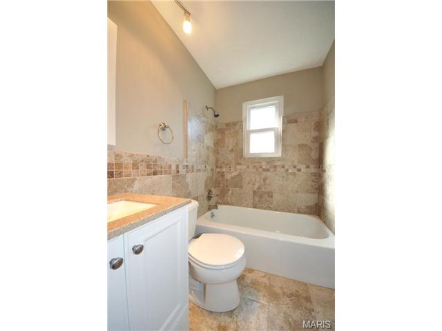 700 Shallowcreek, Ballwin, MO 63021 photo 17
