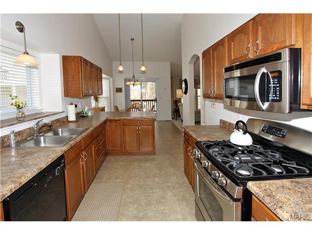888 Gandolf Way, Eureka, MO 63025 photo 11
