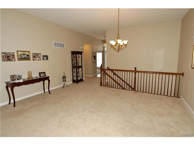888 Gandolf Way, Eureka, MO 63025 photo 4