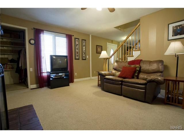 595 Fieldstone Ln, Ballwin, MO 63011 photo 14