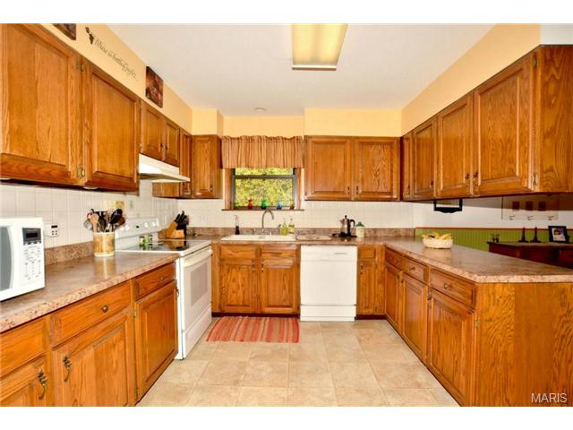 121 Hickory Hl, Eureka, MO 63025 photo 7