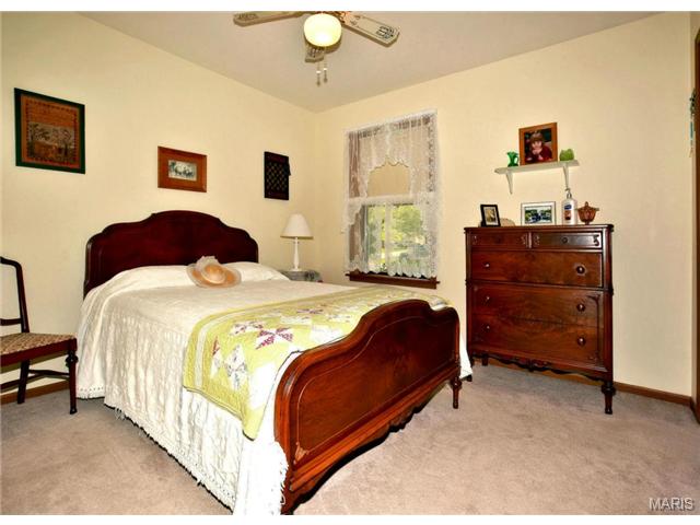 121 Hickory Hl, Eureka, MO 63025 photo 11