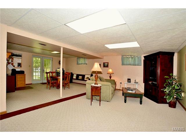 121 Hickory Hl, Eureka, MO 63025 photo 13