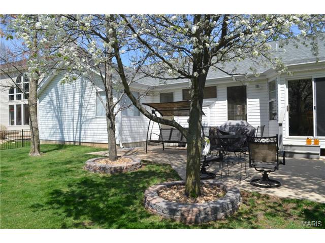 872 Kiefer Trails Dr, Ballwin, MO 63021 photo 3