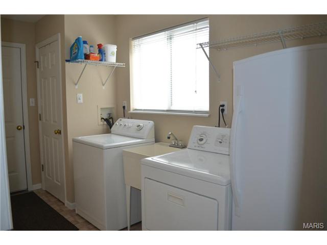872 Kiefer Trails Dr, Ballwin, MO 63021 photo 13