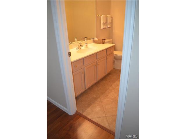 872 Kiefer Trails Dr, Ballwin, MO 63021 photo 18