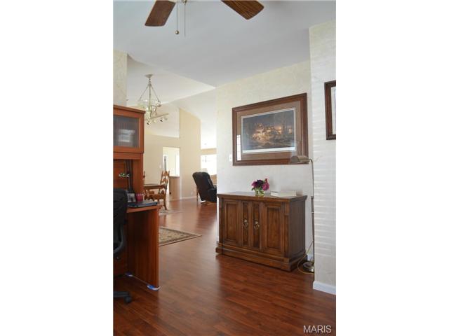 872 Kiefer Trails Dr, Ballwin, MO 63021 photo 17