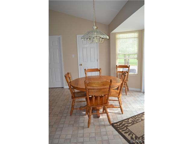 872 Kiefer Trails Dr, Ballwin, MO 63021 photo 11